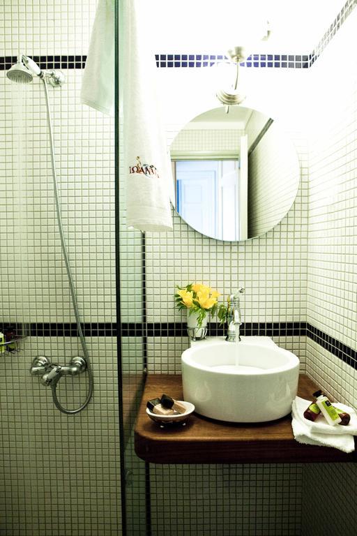 Archontiko Stathopoulou Hotel Agios Georgios Nileias Ruang foto