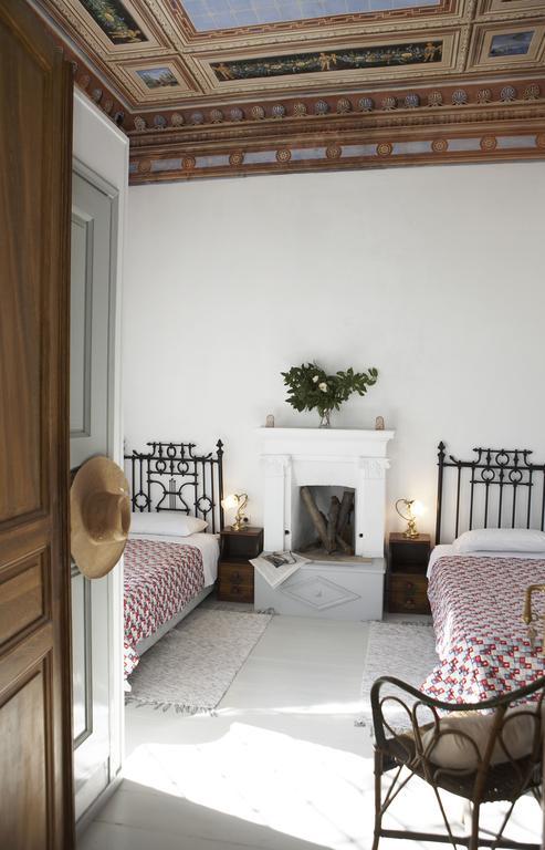 Archontiko Stathopoulou Hotel Agios Georgios Nileias Ruang foto