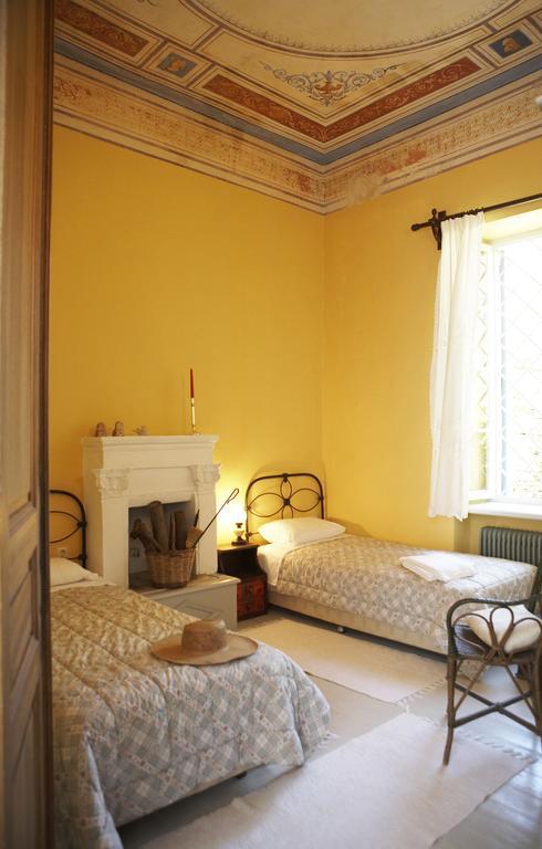 Archontiko Stathopoulou Hotel Agios Georgios Nileias Ruang foto