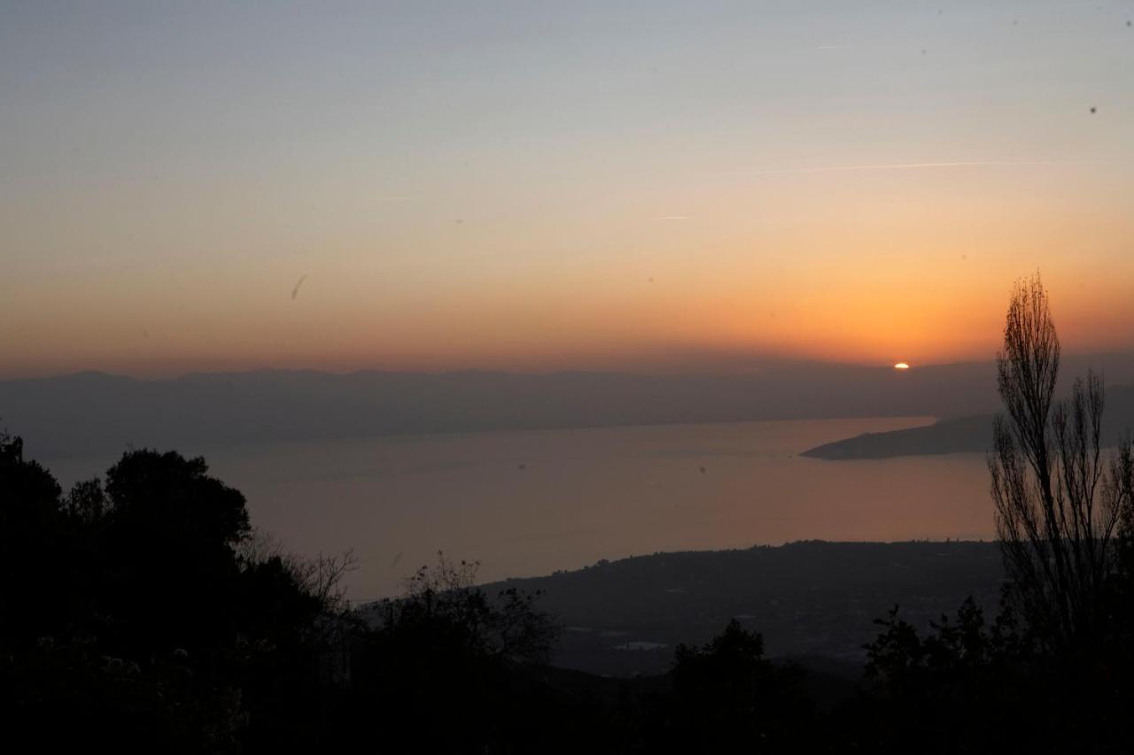 Archontiko Stathopoulou Hotel Agios Georgios Nileias Bagian luar foto